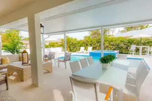 10082 Vanderbilt Dr, Naples, FL 34108 - Photo 20