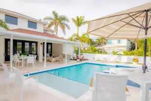 10082 Vanderbilt Dr, Naples, FL 34108 - Photo 24