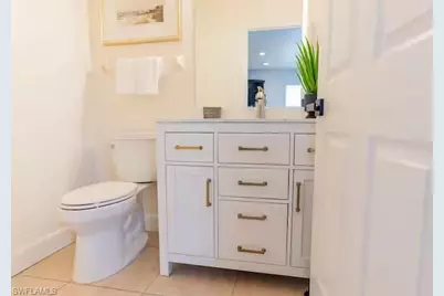 10082 Vanderbilt Dr, Naples, FL 34108 - Photo 10