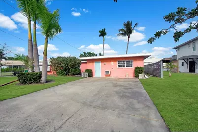 101 Pago Pago Dr E, Naples, FL 34113 - Photo 24