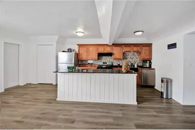 101 Pago Pago Dr E, Naples, FL 34113 - Photo 26