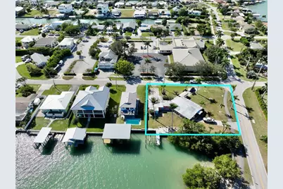 101 Pago Pago Dr E, Naples, FL 34113 - Photo 2