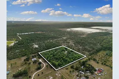 630 Pioneer Trl, Naples, FL 34117 - Photo 4