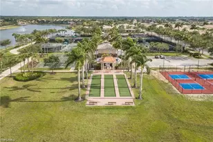 8482 Karina Ct, Naples, FL 34114 - Photo 32