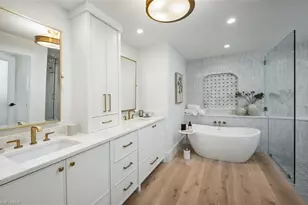 22 Las Brisas Way, Naples, FL 34108 - Photo 10