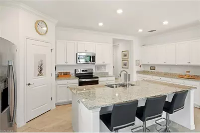 14550 Cantabria Dr, Fort Myers, FL 33905 - Photo 10