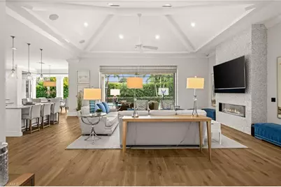 784 Anderson Dr, Naples, FL 34103 - Photo 2