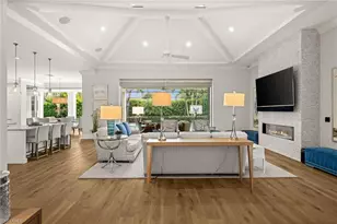 784 Anderson Dr, Naples, FL 34103 - Photo 2