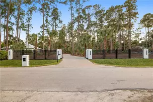 5000 Palmetto Woods Dr, Naples, FL 34119 - Photo 40