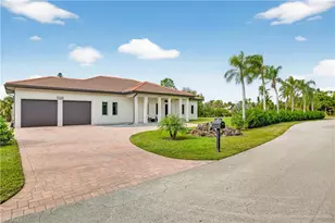 12289 Alamansa Ln, Bonita Springs, FL 34135 - Photo 2