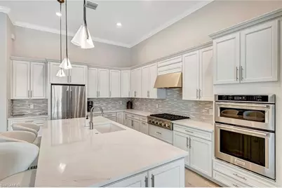 9574 Everglades Dr, Naples, FL 34120 - Photo 12