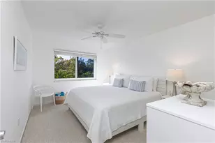 72 7th St S, Naples, FL 34102 - Photo 12