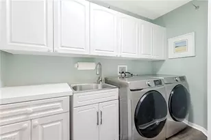 524 Lake Louise Cir, Naples, FL 34110 - Photo 26