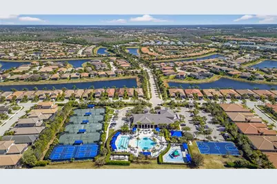 11572 Stonecreek Cir, Fort Myers, FL 33913 - Photo 32