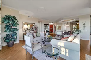 455 Cove Tower Dr, Naples, FL 34110 - Photo 4