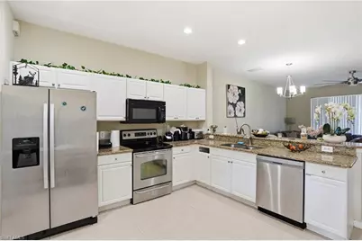 1013 Hampton Cir #127, Naples, FL 34105 - Photo 1