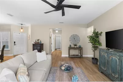 327 Emerald Bay Cir #W6, Naples, FL 34110 - Photo 4