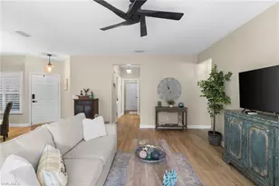 327 Emerald Bay Cir, Naples, FL 34110 - Photo 4