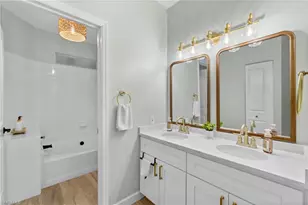 327 Emerald Bay Cir, Naples, FL 34110 - Photo 20