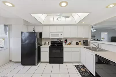 118 Gledhill Ct, Fort Myers, FL 33919 - Photo 8