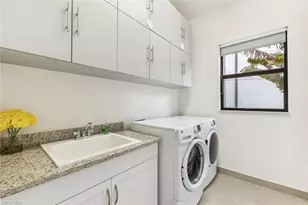 4360 Aurora St, Naples, FL 34119 - Photo 30