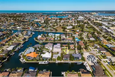 1035 Admiralty Ct, Marco Island, FL 34145 - Photo 44