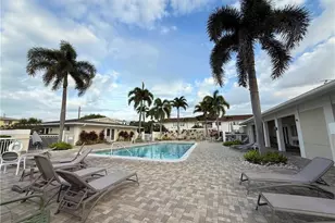 408 Broad Ave S, Naples, FL 34102 - Photo 4