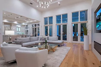 452 Putter Point Dr, Naples, FL 34103 - Photo 8