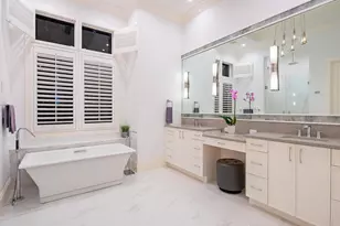 452 Putter Point Dr, Naples, FL 34103 - Photo 16