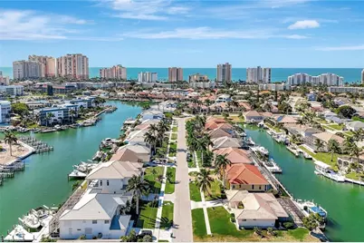 860 Banyan Ct, Marco Island, FL 34145 - Photo 4