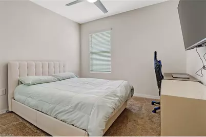 742 Hadley Pl W, Naples, FL 34104 - Photo 16