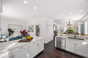 980 5th St S, Naples, FL 34102 - Photo 8