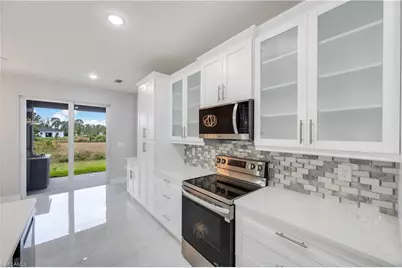 650 Kraft St, Lehigh Acres, FL 33974 - Photo 8