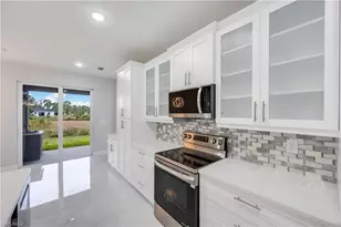 650 Kraft St, Lehigh Acres, FL 33974 - Photo 8