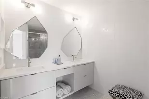 775 Hampton Cir, Naples, FL 34105 - Photo 12