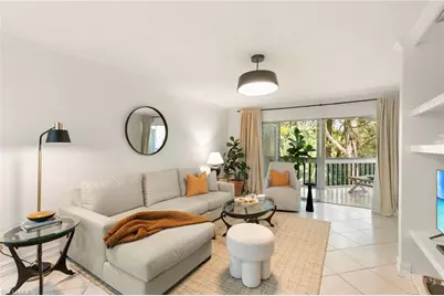 614 Wiggins Bay Dr, Naples, FL 34110 - Photo 1