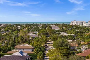 715 10th St N, Naples, FL 34102 - Photo 32