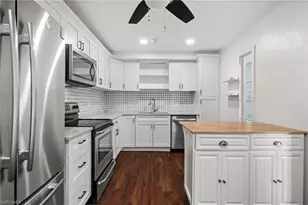715 10th St N, Naples, FL 34102 - Photo 8