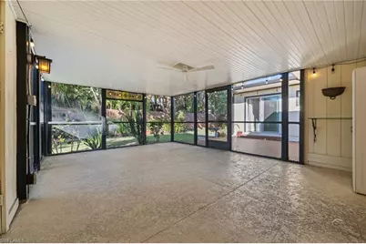 715 10th St N, Naples, FL 34102 - Photo 18