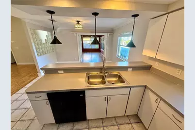 10192 Shade Tree Ct, Bonita Springs, FL 34135 - Photo 8