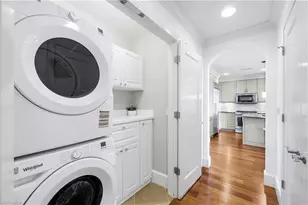 9123 Strada Pl, Naples, FL 34108 - Photo 18