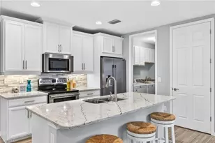 14835 Edgewater Cir, Naples, FL 34114 - Photo 10