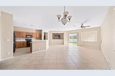 1113 NE 7th Ave, Cape Coral, FL 33909 - Photo 8