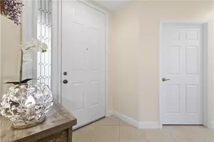 5550 Berkshire Dr, Fort Myers, FL 33912 - Photo 10