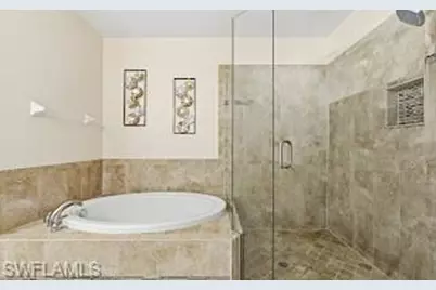 5550 Berkshire Dr #103, Fort Myers, FL 33912 - Photo 14