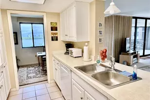 15 Bluebill Ave, Naples, FL 34108 - Photo 6