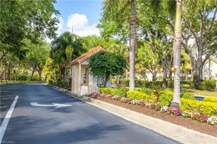 290 Robin Hood Cir, Naples, FL 34104 - Photo 32