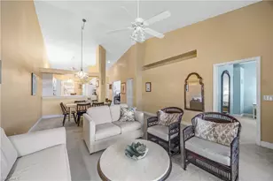 290 Robin Hood Cir, Naples, FL 34104 - Photo 8