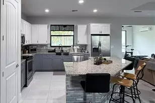 1021 10th Ave NE, Naples, FL 34120 - Photo 6