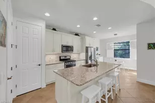 16367 Halberry Ln, Naples, FL 34110 - Photo 10